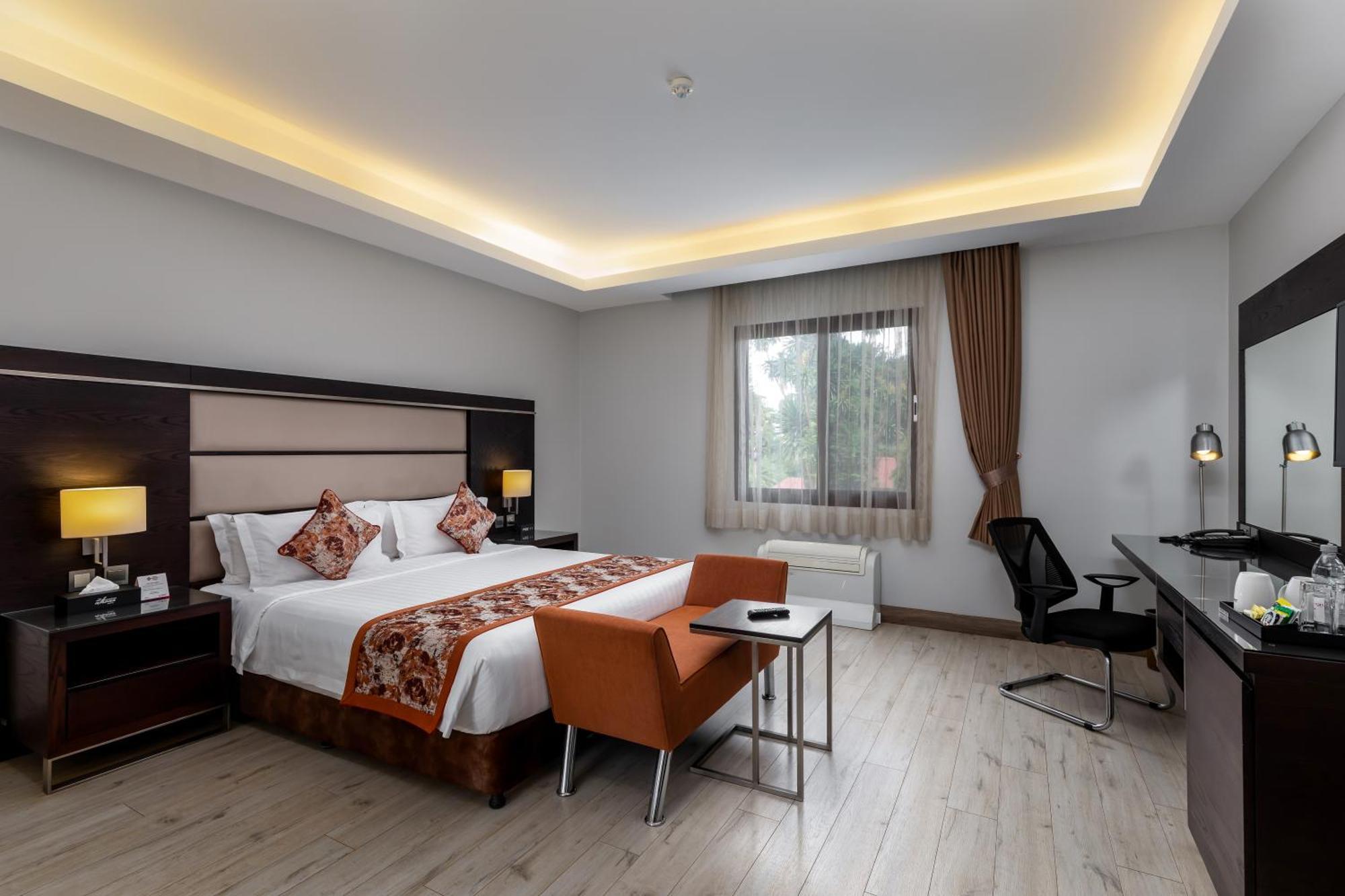 The Athena Hotel Kampala Exterior photo